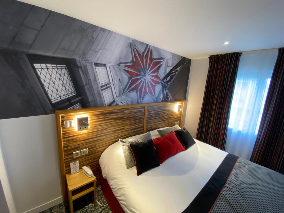 Hotel Logis - Le Christina Bourges Exterior foto