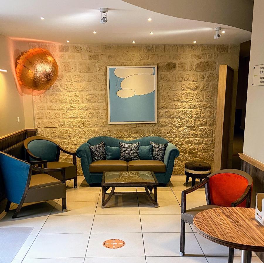 Hotel Logis - Le Christina Bourges Exterior foto